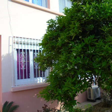 Chambre Confortable,Gare, Clim, Parking, Pt Dejeuner,Wifi Perpignan Exterior photo